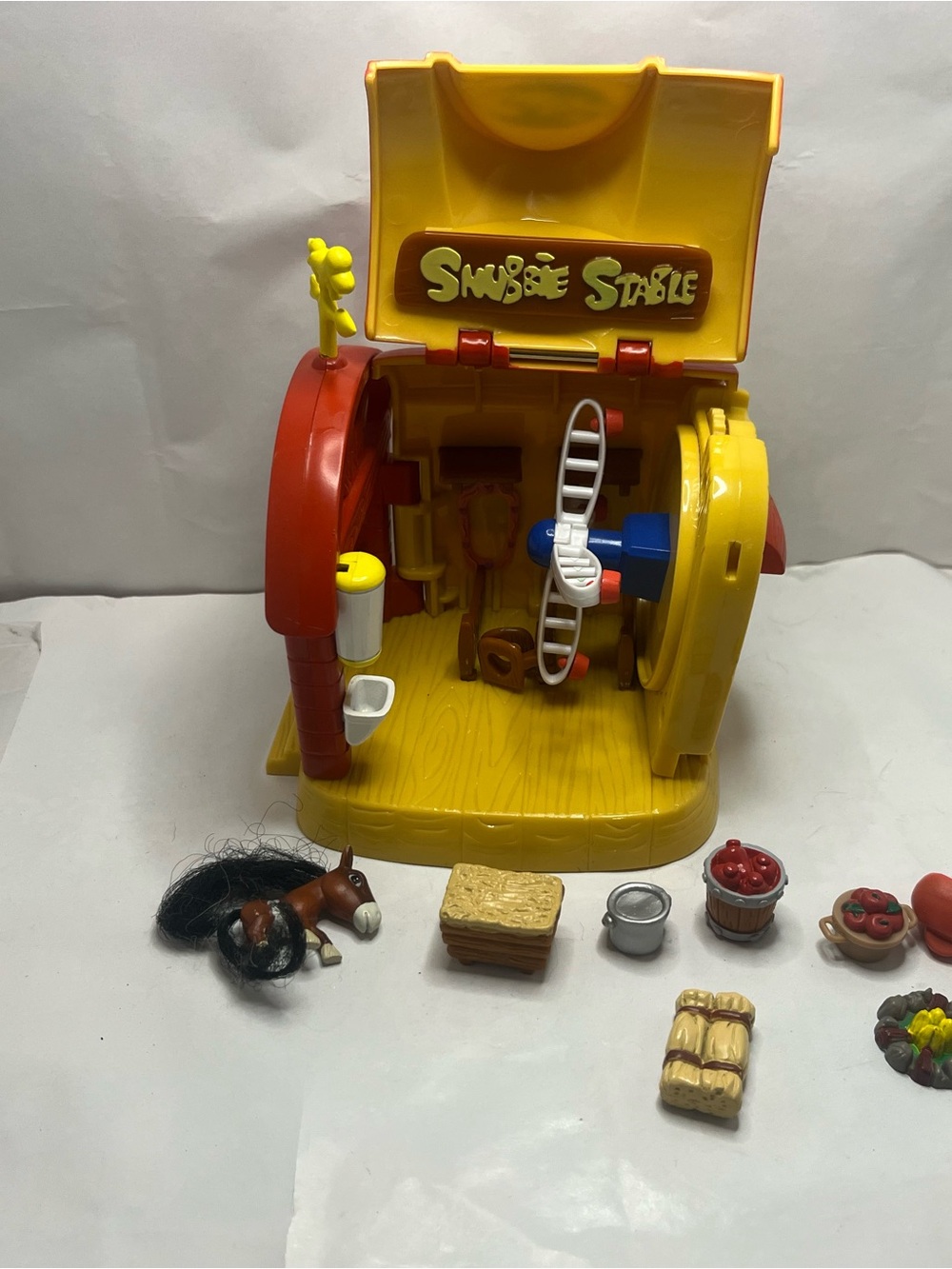 Snubbies Horse stable miniature playset very detailed and fun